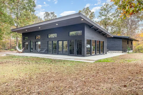 180 Meadowbrook Dr, Hampshire, TN 38461