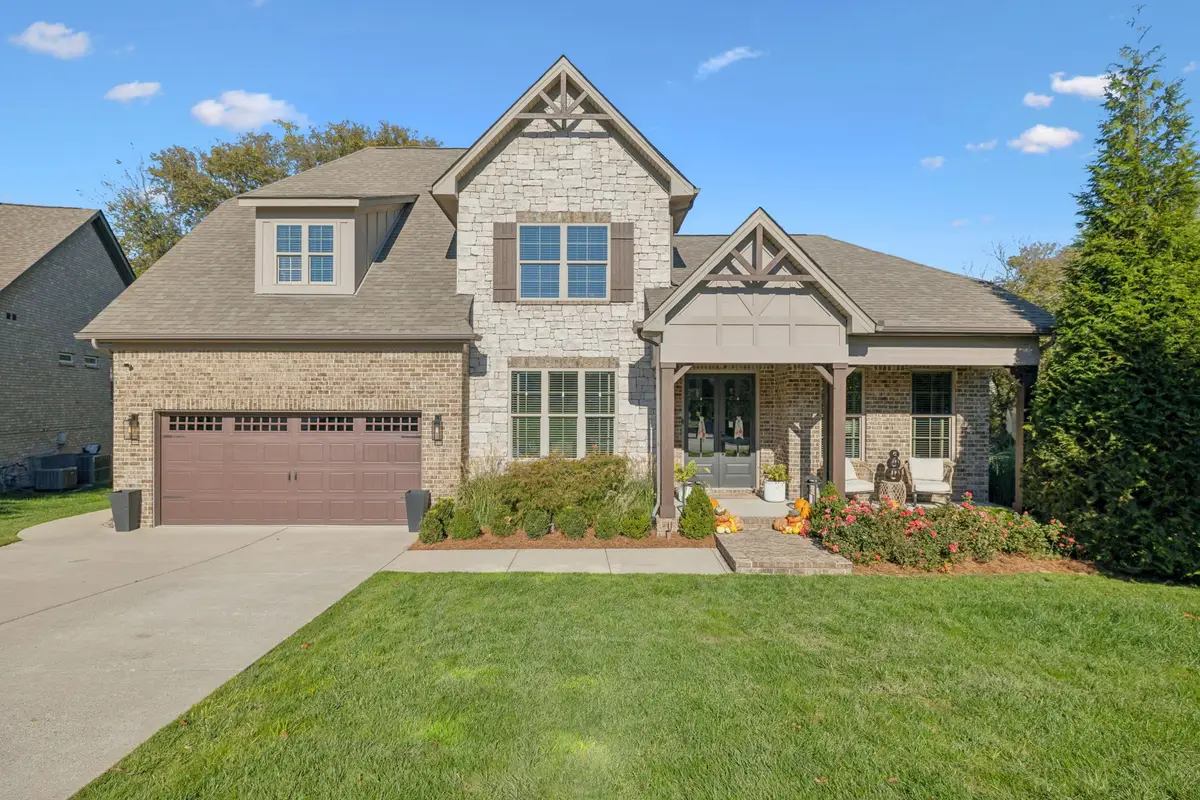 2734 Paddock Park Dr, Thompsons Station, TN 37179 - Image #1