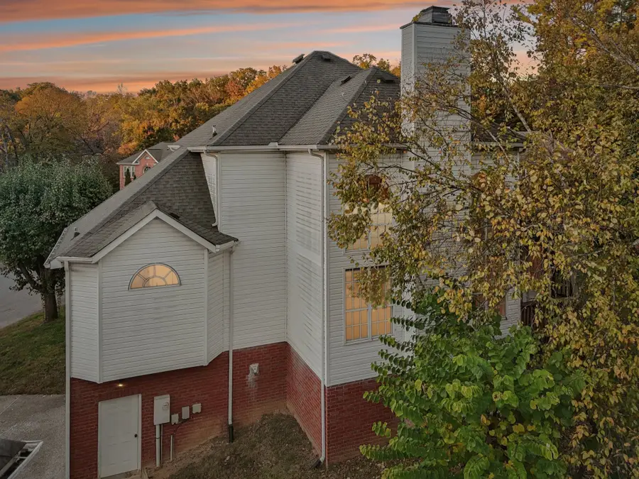 2201 S Ashford Ct, Nashville, TN 37214 - Image #2