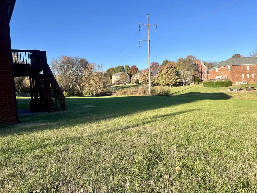 2062 N Amber Dr, Spring Hill, TN 37174 - Image #3