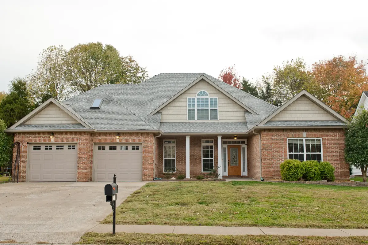 950 Willow Cir, Clarksville, TN 37043 - Image #1