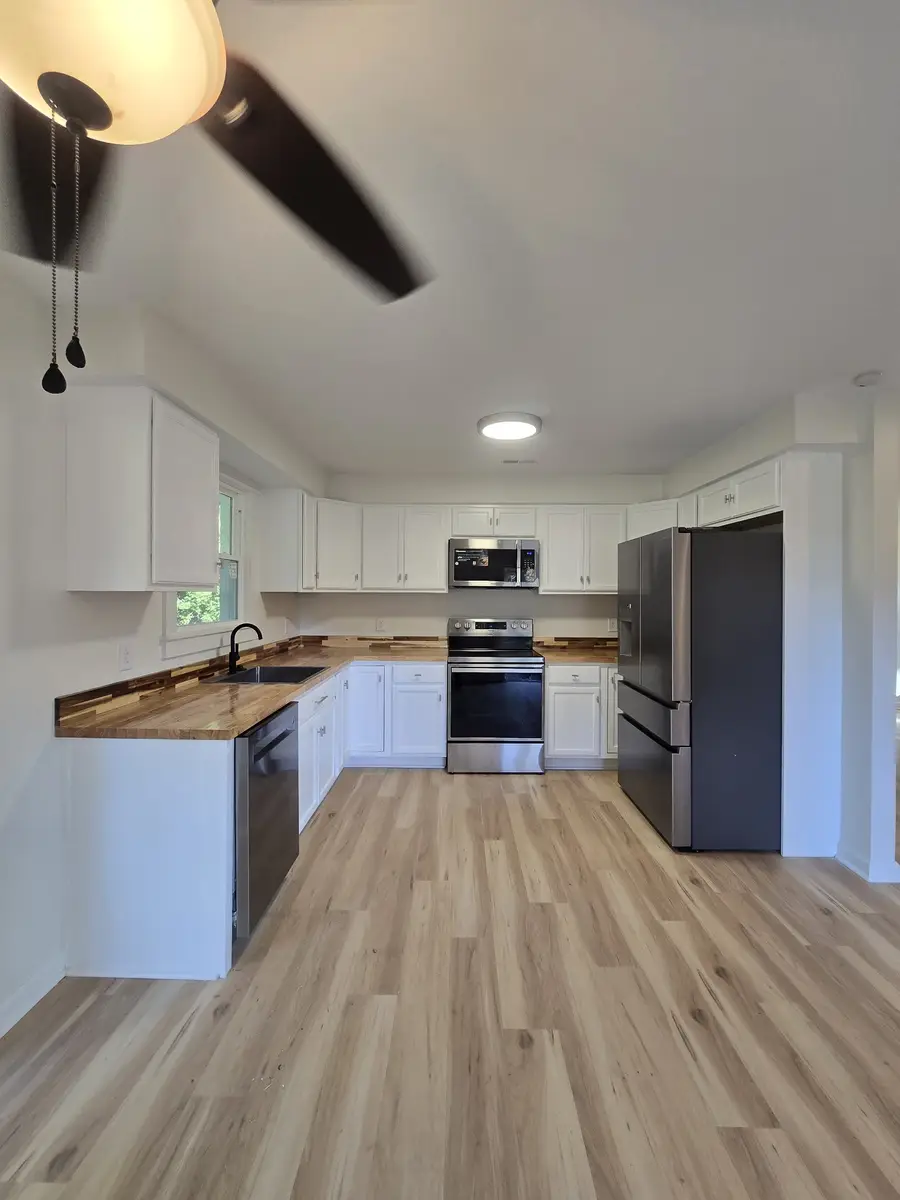 223 Raymond Hodges Rd, Cottontown, TN 37048 - Image #2