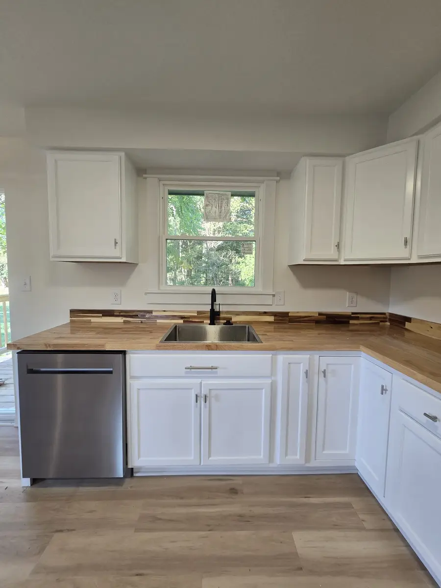 223 Raymond Hodges Rd, Cottontown, TN 37048 - Image #3