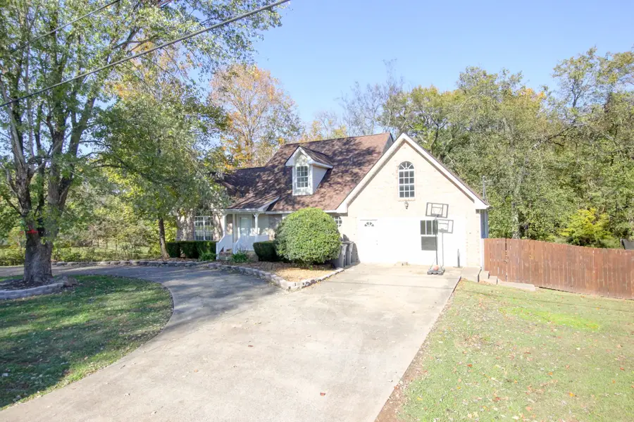 1707 Broadripple Dr, Clarksville, TN 37042 - Image #2