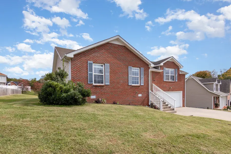 1845 Twin Rivers Rd, Clarksville, TN 37040 - Image #2
