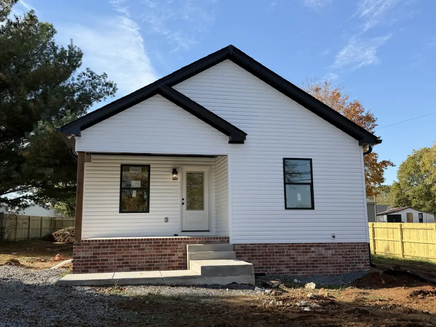 1243 S Russell St, Portland, TN 37148 - Image #2