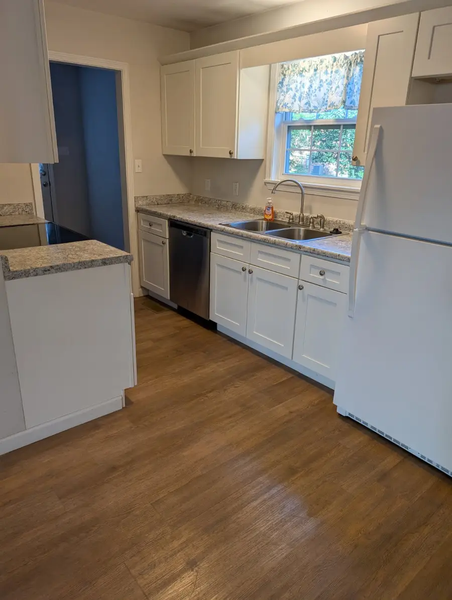 906 Hershell Street, Burns, TN 37029 - Image #3