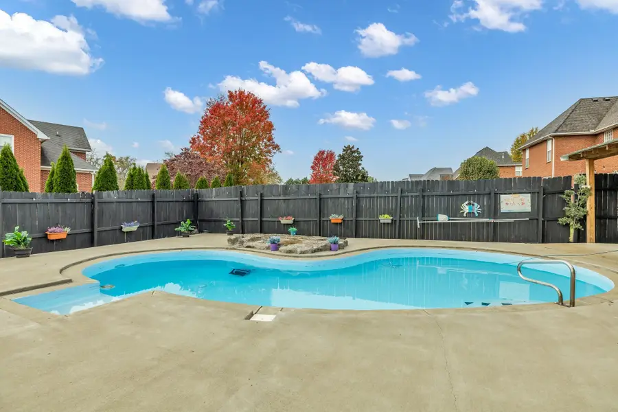 592 Osborne Ln, Murfreesboro, TN 37130 - Image #2