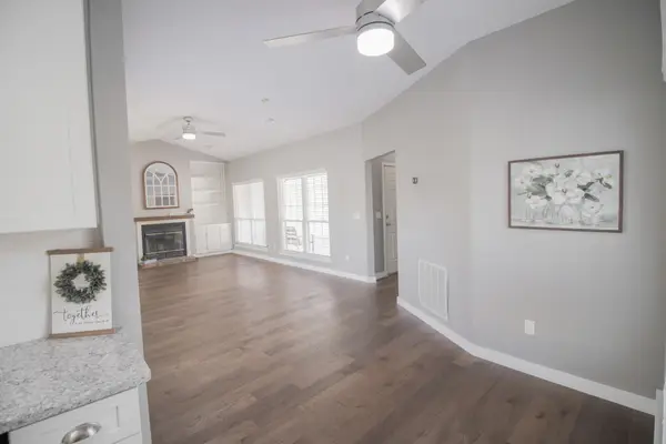 601 Laurel Hill Dr, Old Hickory, TN 37138