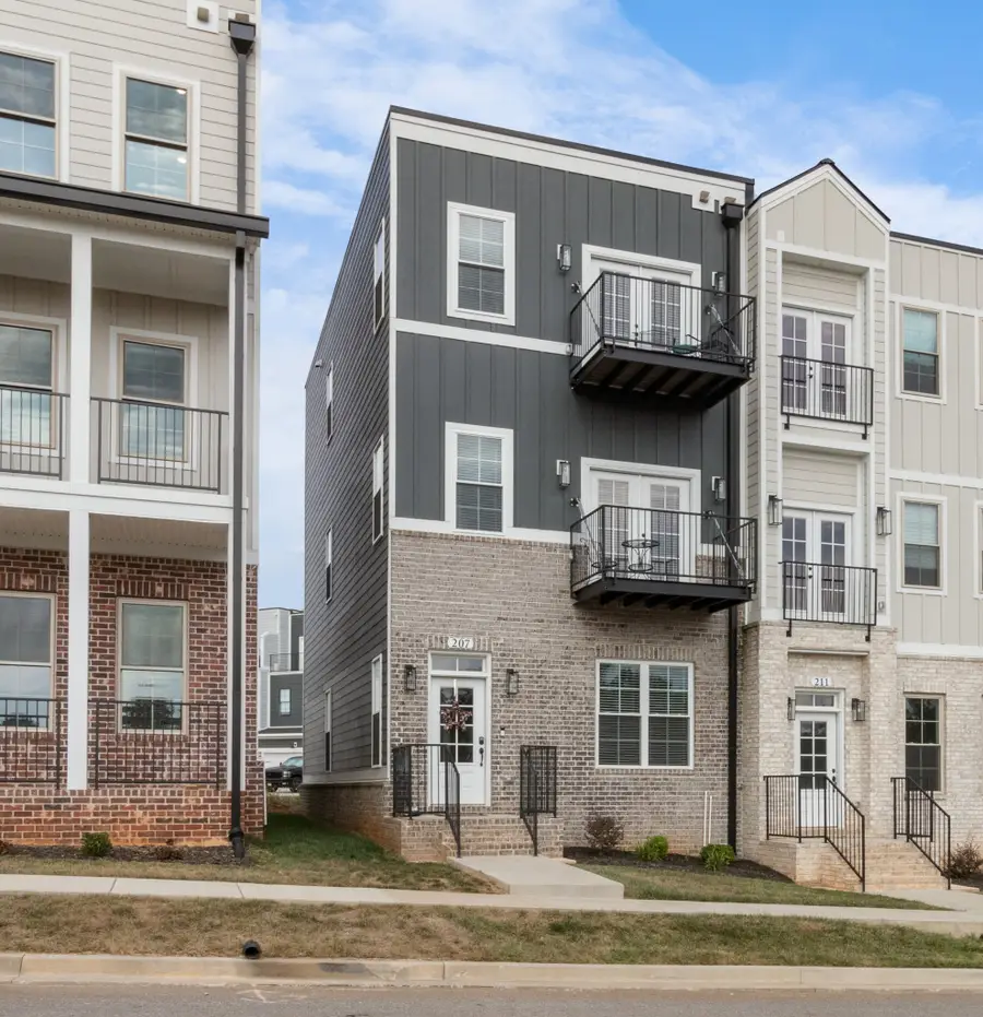 207 Charleston Ave, Pleasant View, TN 37146 - Image #3