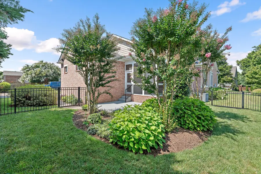 2001 Barclay Ln, Franklin, TN 37064 - Image #3