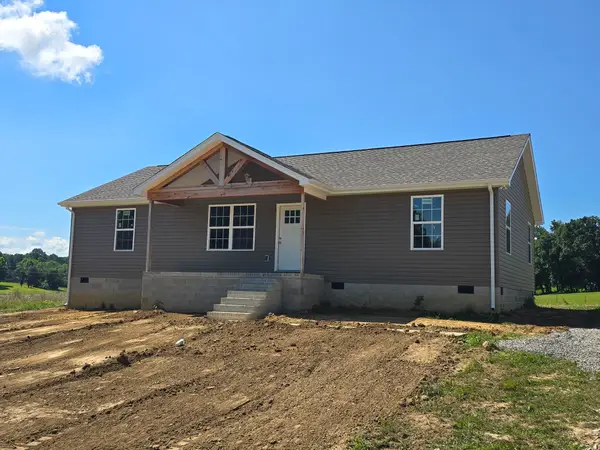 1190 Hutchins Rd, McMinnville, TN 37110