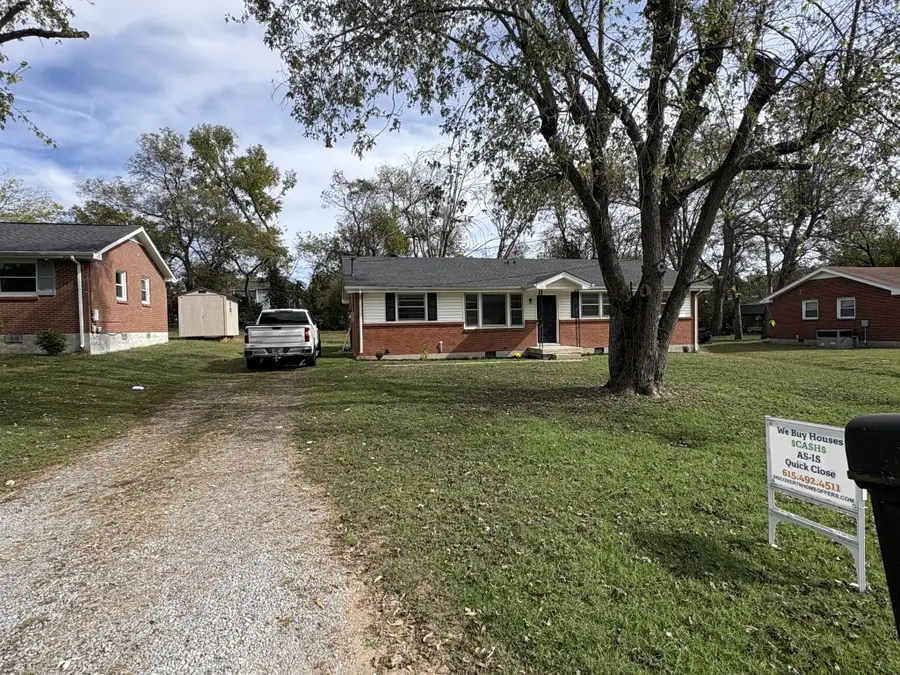 375 Austin Park Dr, Gallatin, TN 37066 - Image #2