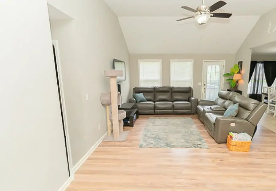 3689 Nadia Dr, Clarksville, TN 37040 - Image #2