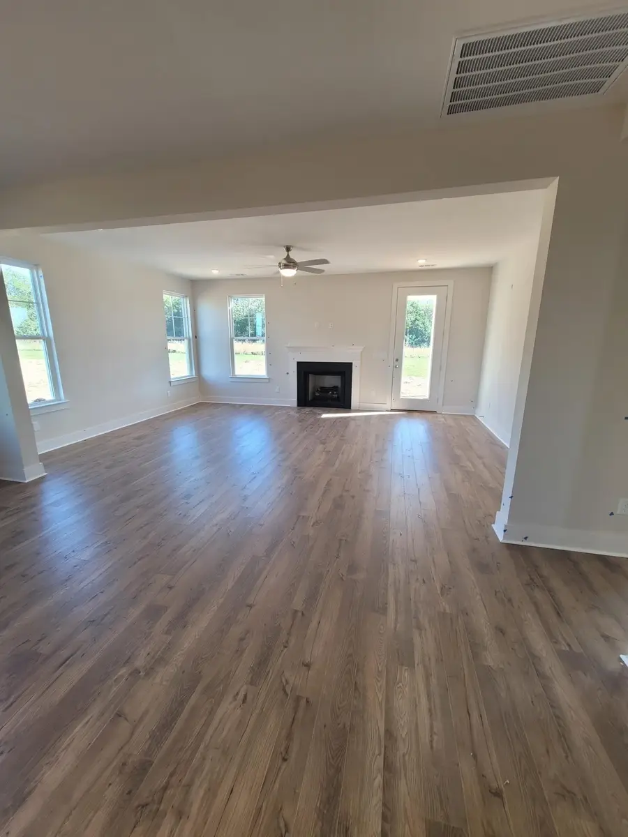 1442 Charles Drive, Chapel Hill, TN 37034 - Image #3