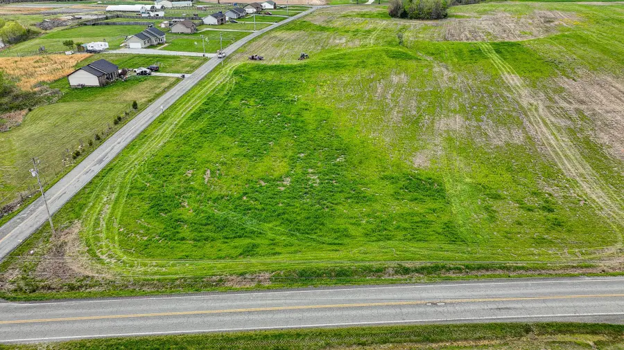 477 Meadows Rd, Portland, TN 37148 - Image #2