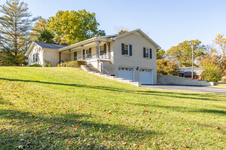 221 Jackson Heights Rd, Columbia, TN 38401 - Image #2