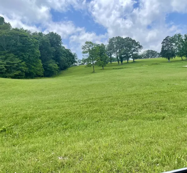 3 Columbia Rd, Dickson, TN 37055