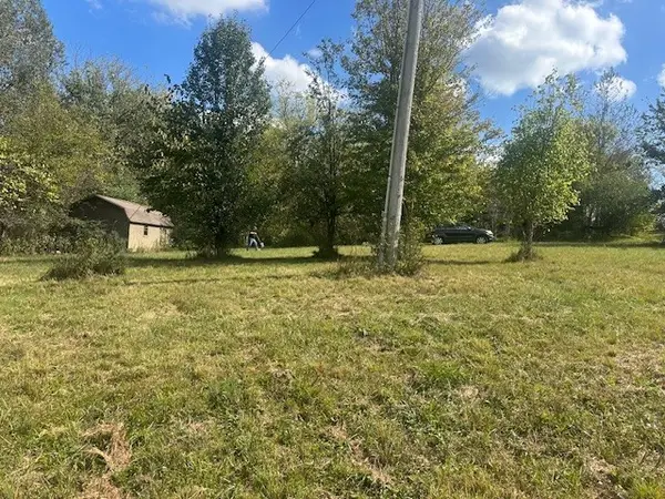 1624 Rock Bridge Rd, Bethpage, TN 37022