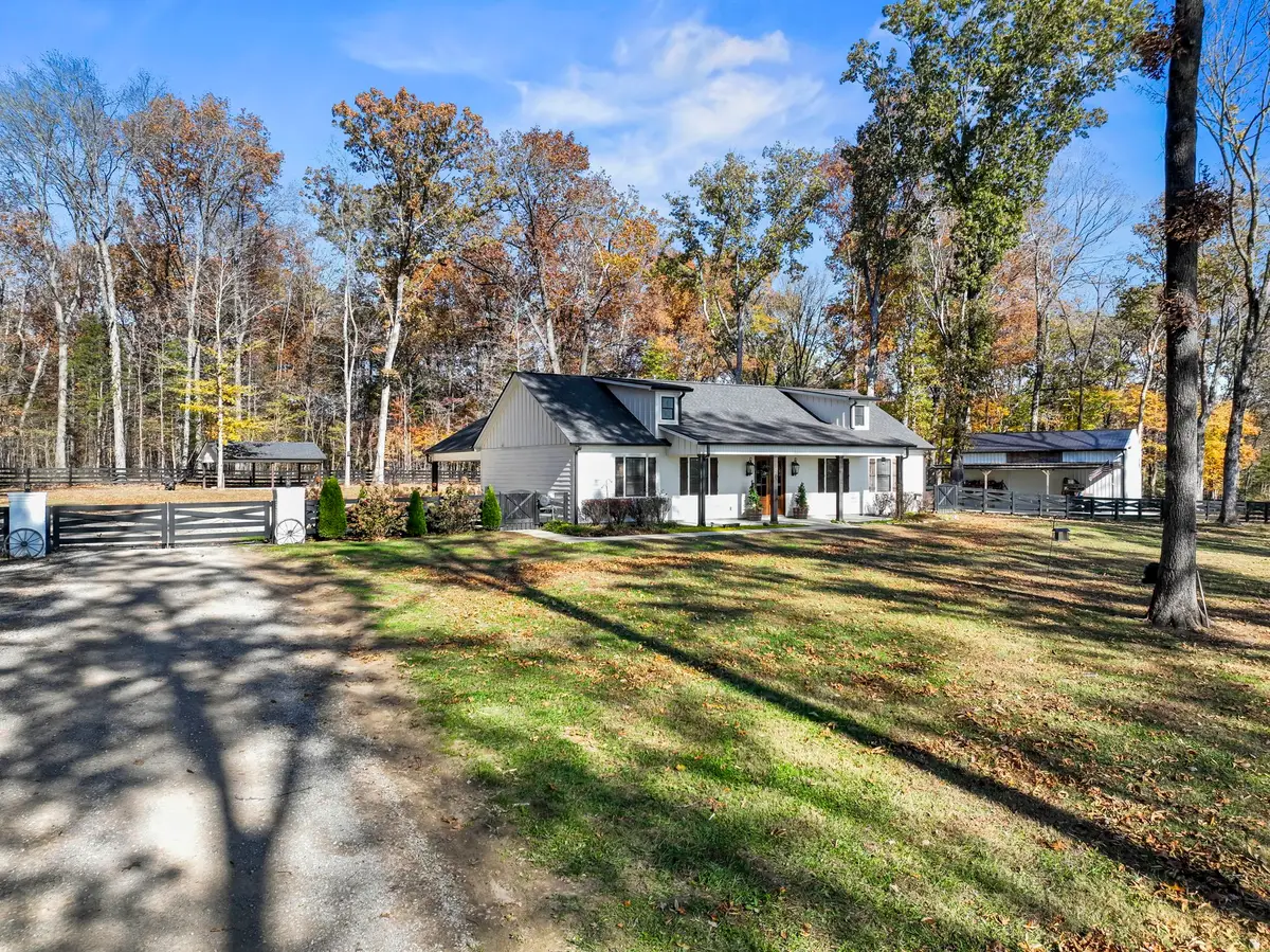 5706 Lunns Store Rd, Chapel Hill, TN 37034 - Image #1