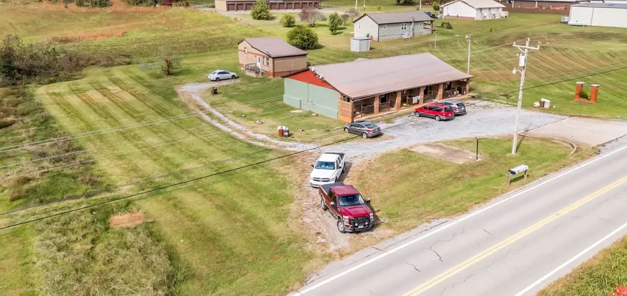 4921 Highway 48 N, Nunnelly, TN 37137 - Image #3