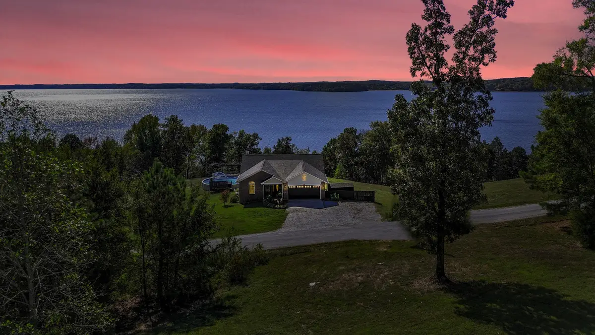 185 Sunset Pass, Big Sandy, TN 38221 - Image #1