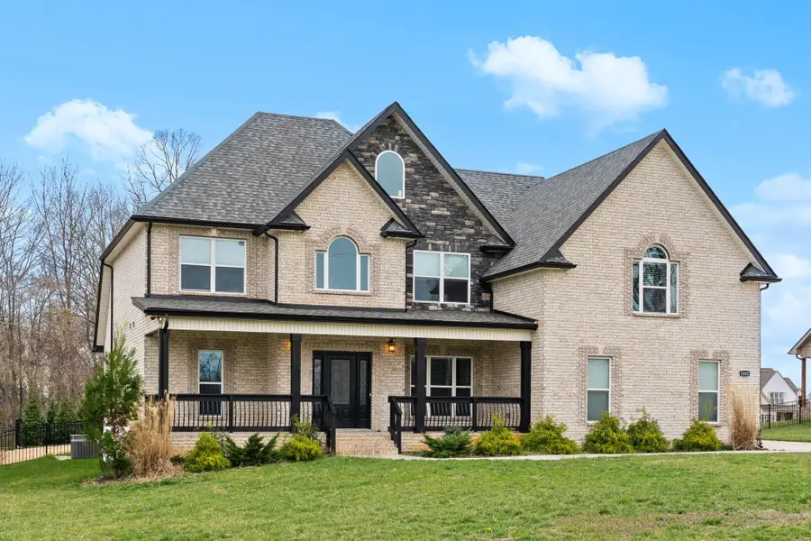 1592 Charles Bell Rd, Clarksville, TN 37040 - Image #2