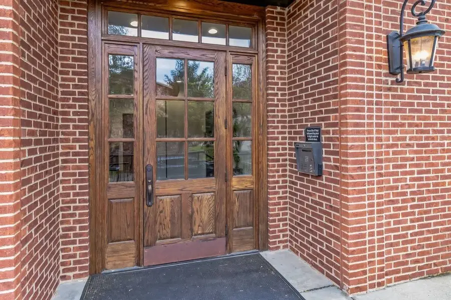 210 30th Ave N #207, Nashville, TN 37203 - Image #2