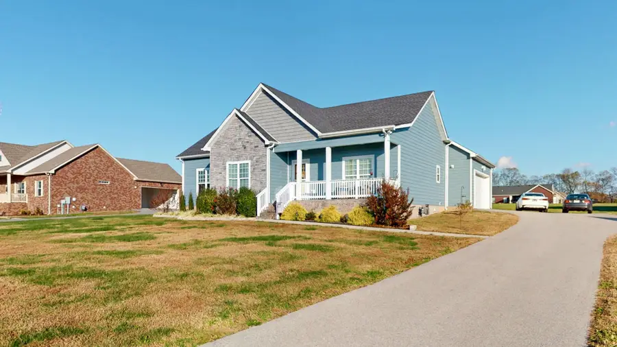 132 Historic Dr, Castalian Springs, TN 37031 - Image #2