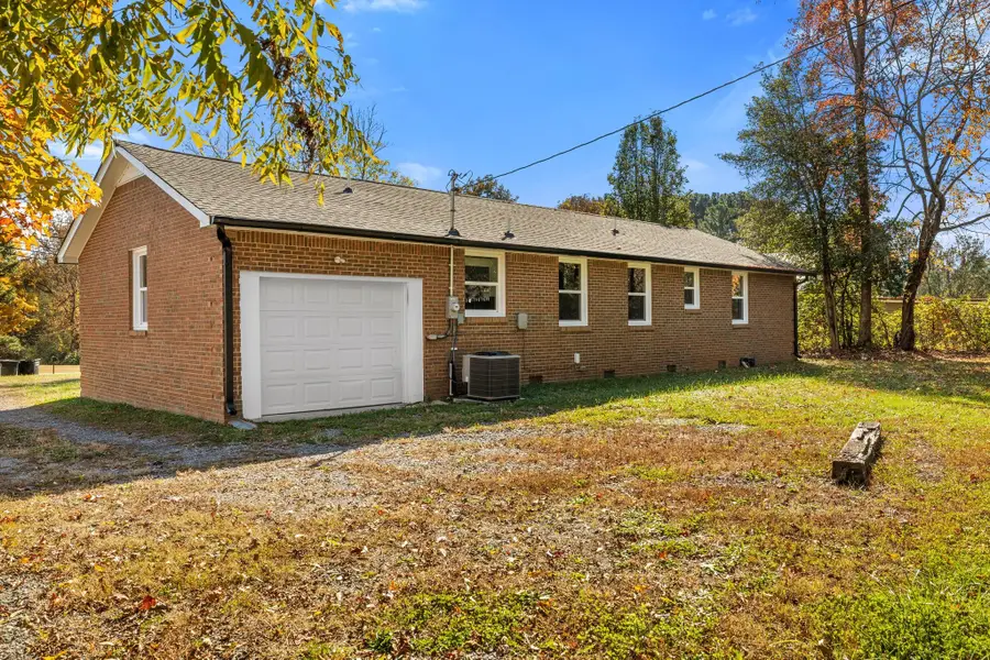 212 Westside Dr, Tullahoma, TN 37388 - Image #2