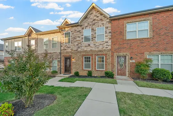 179 Dundee Dr, Clarksville, TN 37043