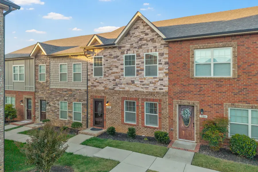 179 Dundee Dr, Clarksville, TN 37043 - Image #2