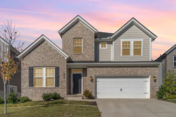 422 Meandering Way, White House, TN 37188