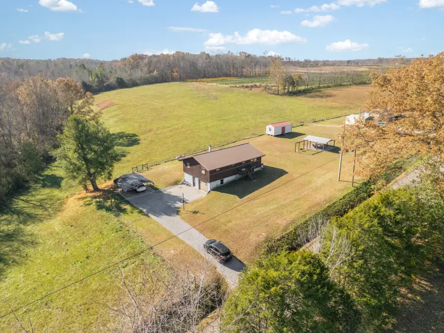473 Holcomb Rd, McMinnville, TN 37110 - Image #2