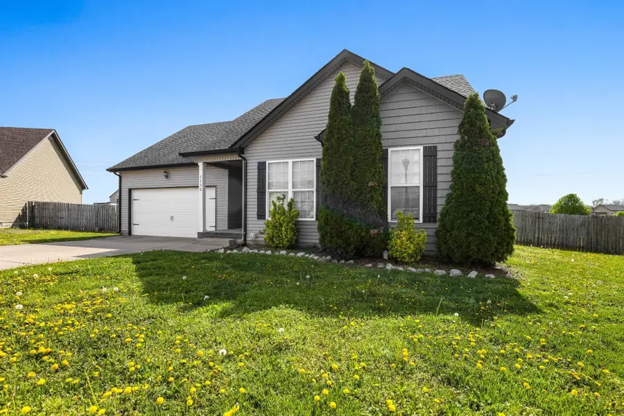 2330 Spike Ct, Clarksville, TN 37040 - Image #2