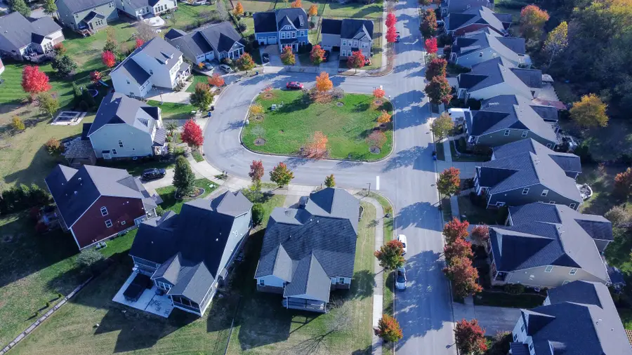 201 Cooper Ledge Cir, Franklin, TN 37064 - Image #2