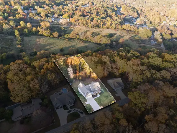 3837 Hamill Road, Hixson, TN 37343