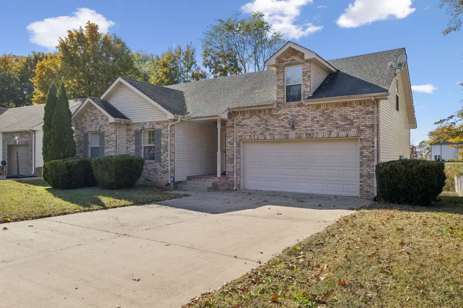 3317 S Senseney Cir, Clarksville, TN 37042 - Image #2