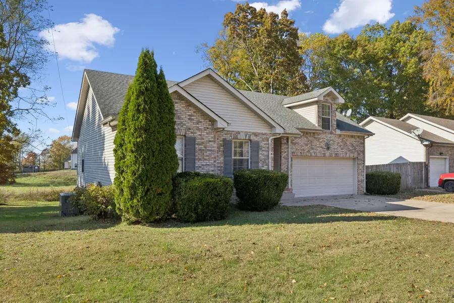 3317 S Senseney Cir, Clarksville, TN 37042 - Image #3