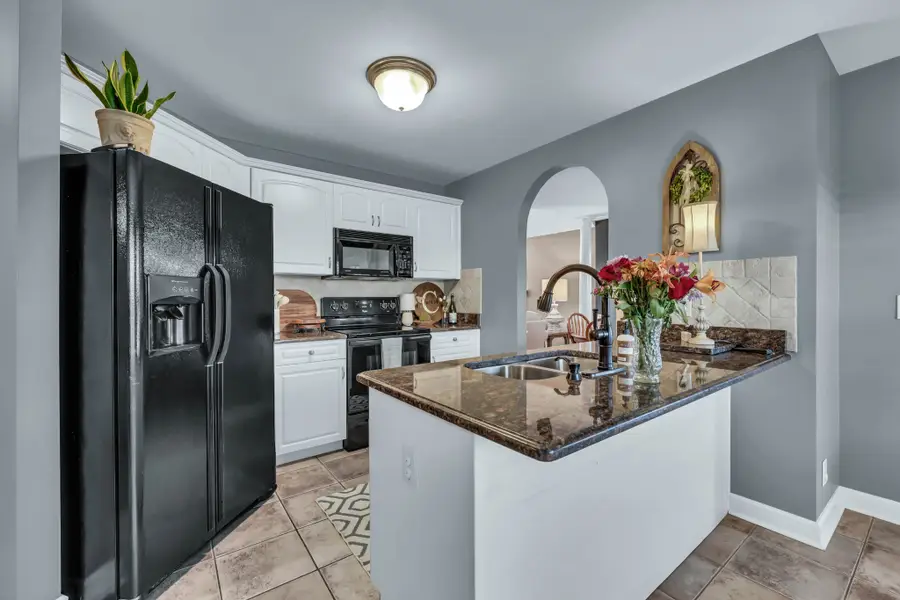 3348 Sunny Slope Dr, Clarksville, TN 37043 - Image #3