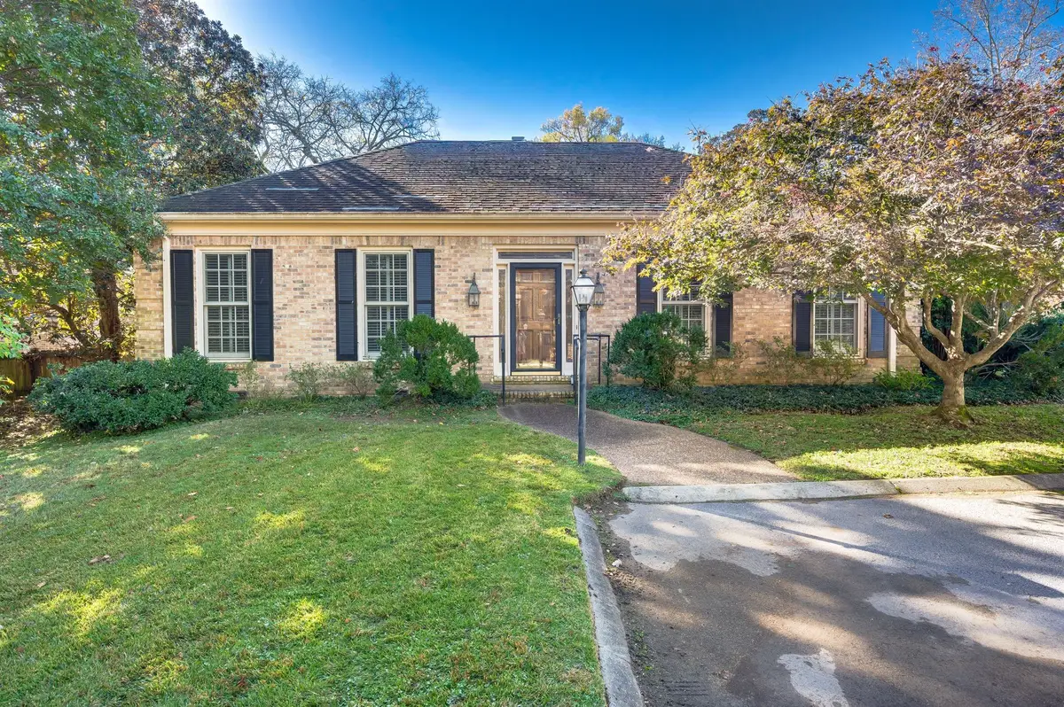 3710 Hobbs Rd, Nashville, TN 37215 - Image #1