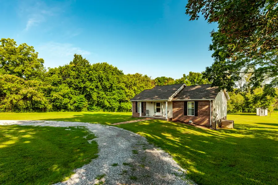 748 E College St, Greenbrier, TN 37073 - Image #3