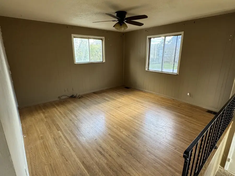 2037 Lintwood Dr, Clarksville, TN 37042 - Image #2