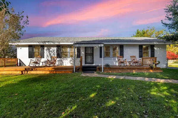 203 Eva Dr, Clarksville, TN 37042