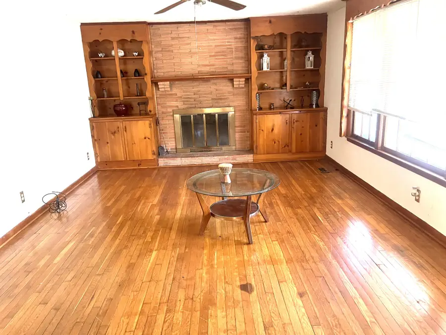 413 Hughes Ave, Columbia, TN 38401 - Image #2