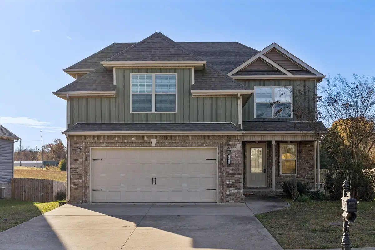 104 Sycamore Hill Dr, Clarksville, TN 37042 - Image #1