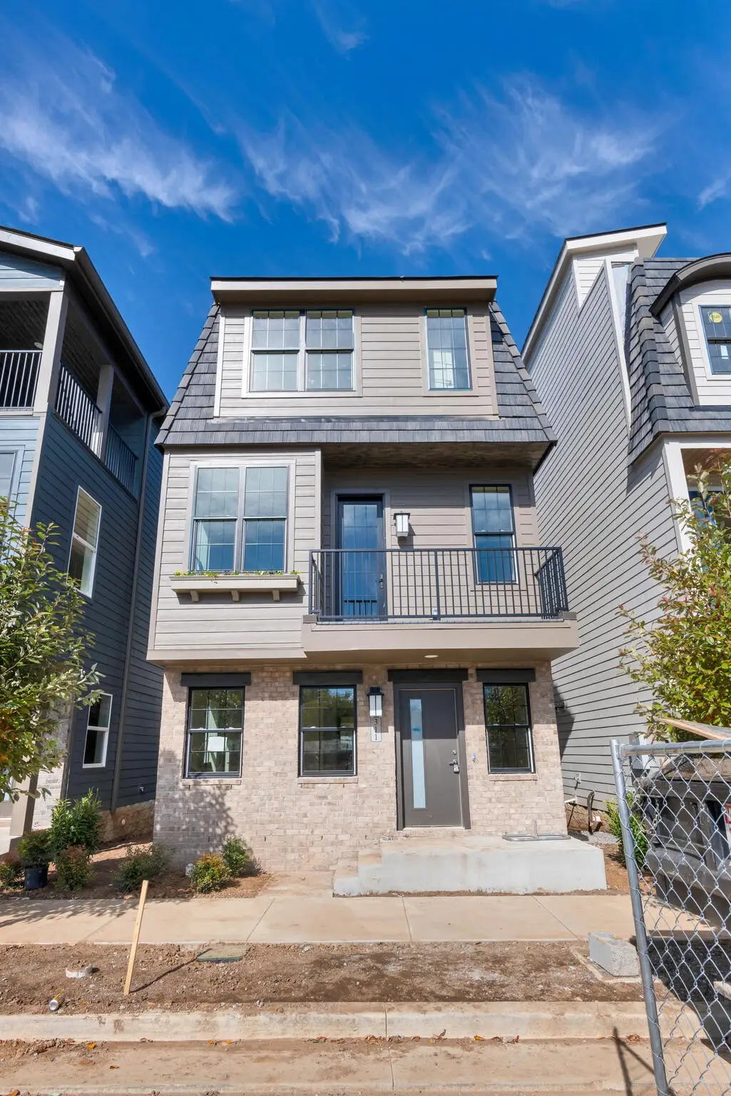 300 Edith Cir, Nashville, TN 37208 - Image #1