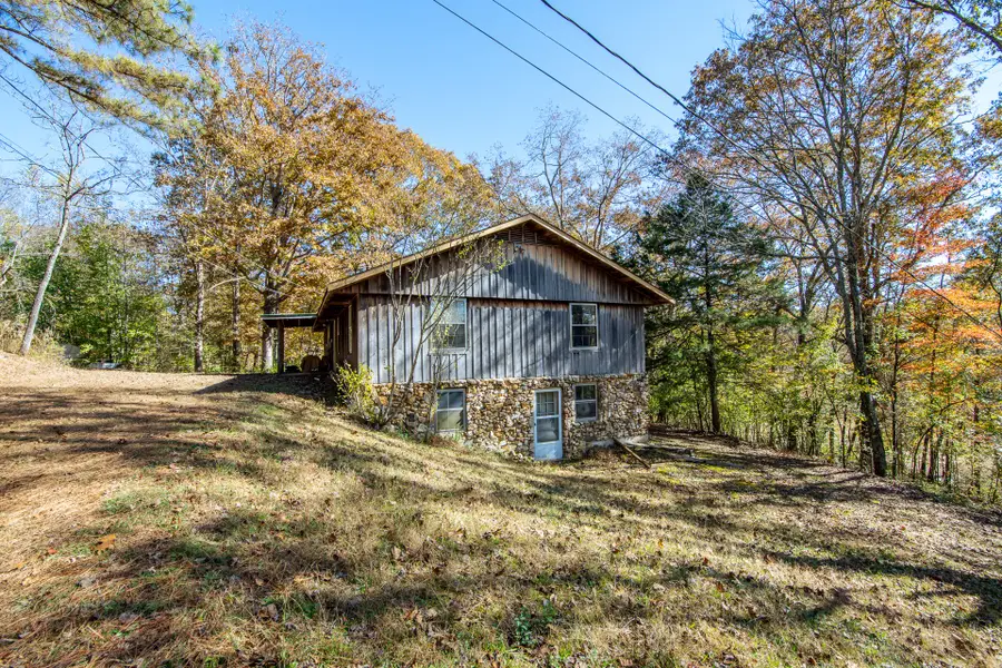 1317 Shawnettee Rd, Collinwood, TN 38450 - Image #3