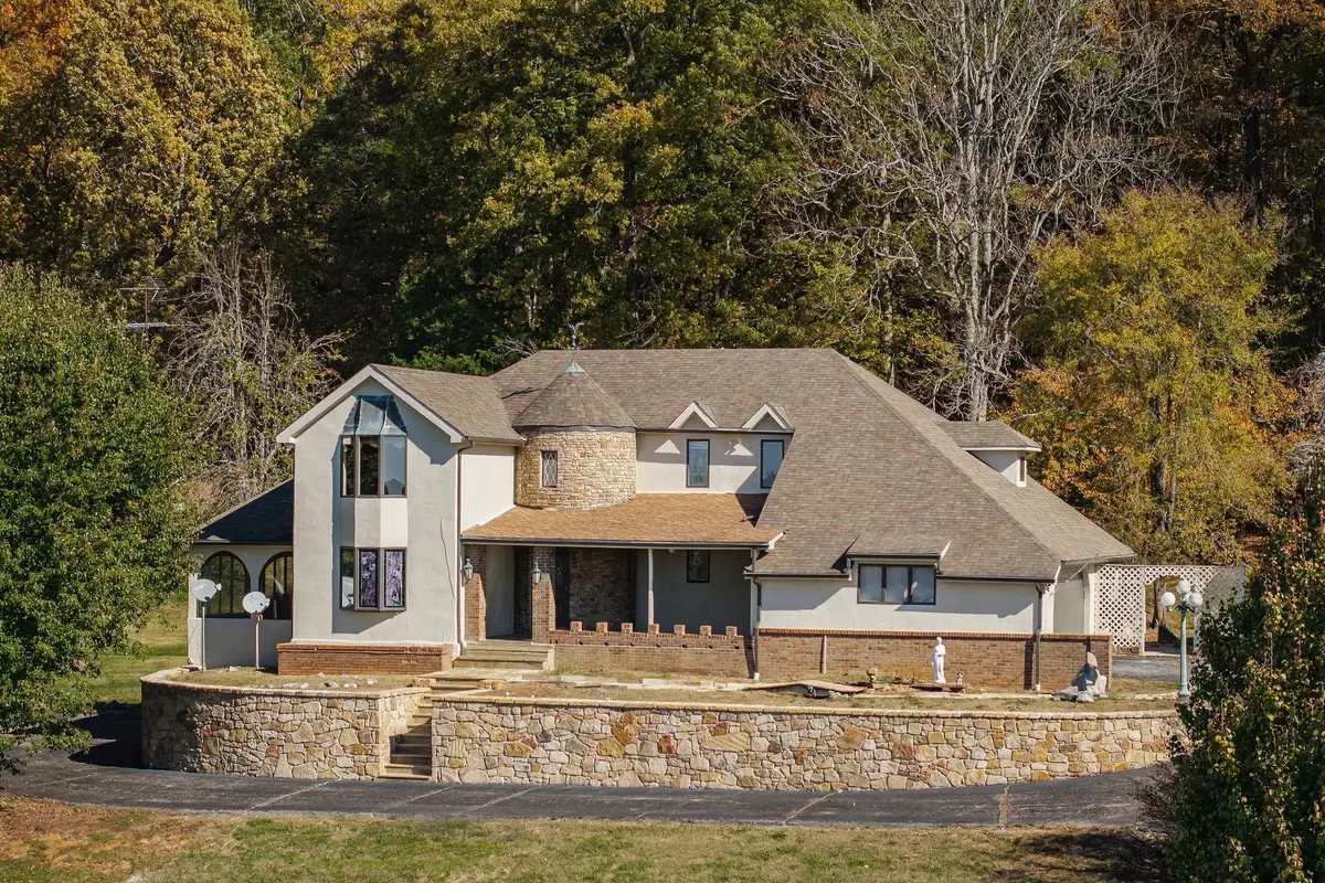 3300 Roberts Matthews Hwy, Sparta, TN 38583 - Image #1