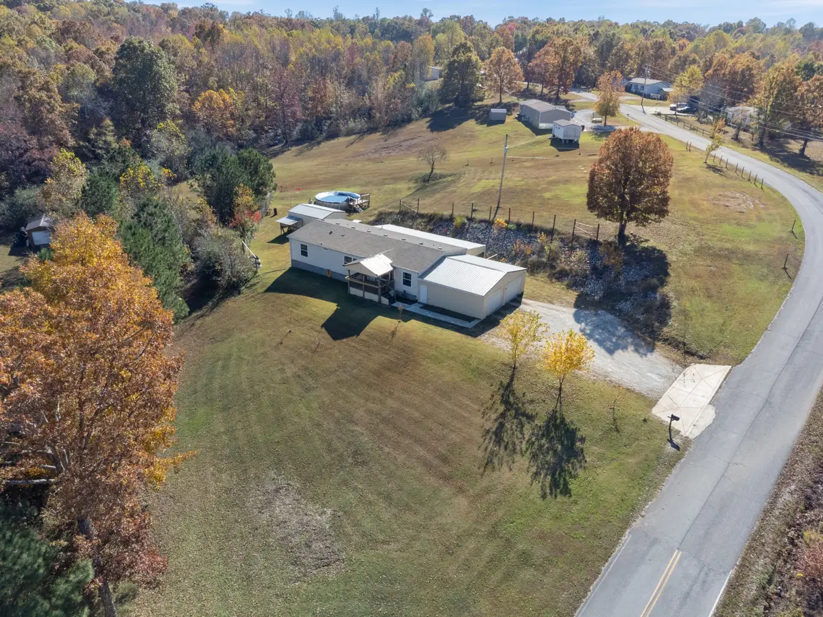 381 Baker Ridge Rd, Waverly, TN 37185 - Image #1